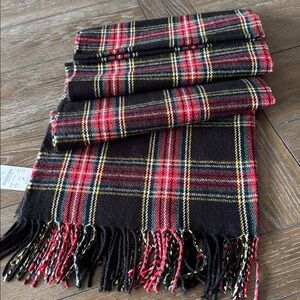 NWT Classic plaid scarf